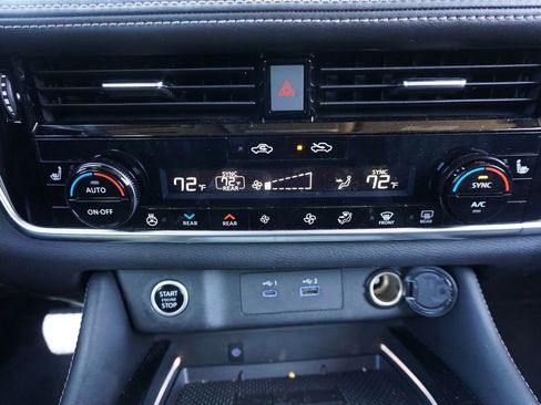 Used 2023 Nissan Rogue Platinum w/ Platinum Premium Package image 12