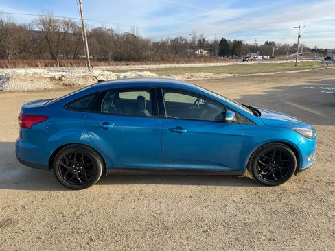 Used 2016 Ford Focus SE w/ Equipment Group 201A image 5