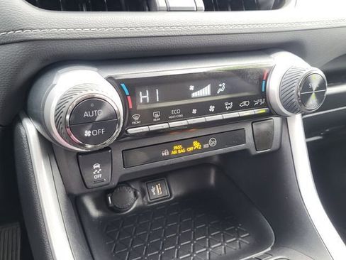 Used 2024 Toyota RAV4 LE image 17