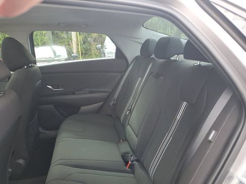 Certified 2025 Hyundai Elantra SEL FWD image 26