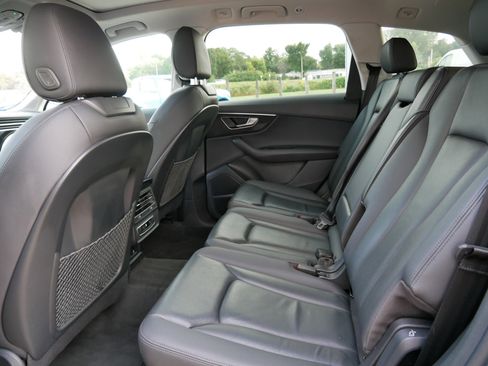 Used 2022 Audi Q7 Premium Plus image 7