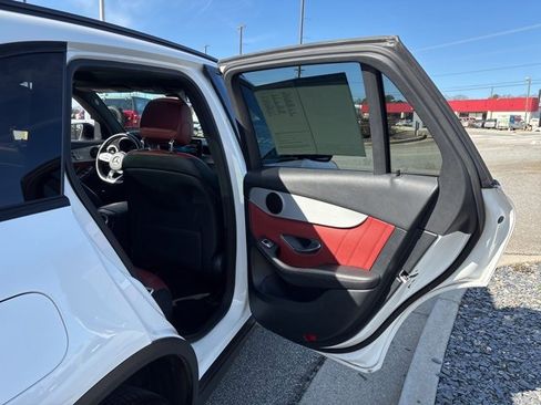 Used 2021 Mercedes-Benz GLC 300 GLC 300 image 21