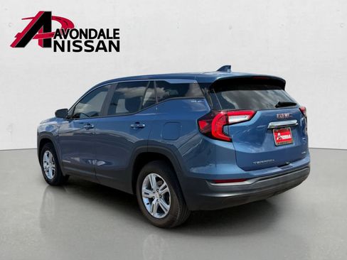 Used 2024 GMC Terrain SLE AWD/4WD image 4