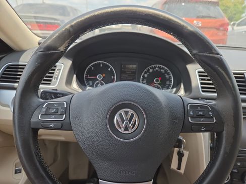 Used 2013 Volkswagen Passat TDI SE image 15