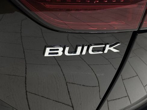 Used 2025 Buick Envision Sport Touring AWD/4WD image 32