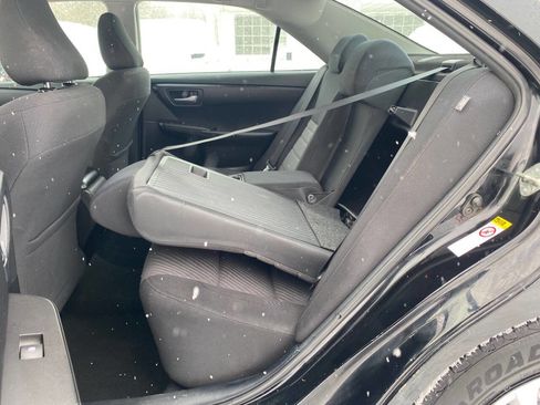 Used 2017 Toyota Camry LE image 27