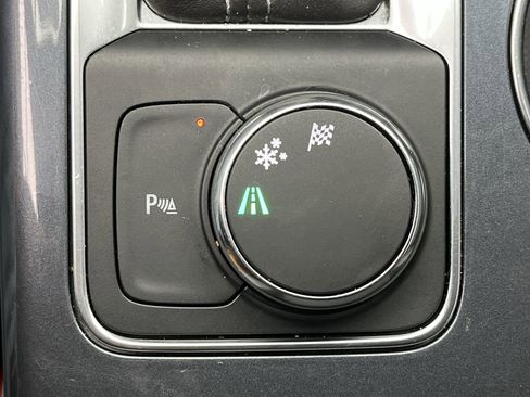 Used 2019 Chevrolet Blazer LT w/ Sound & Technology Package image 16