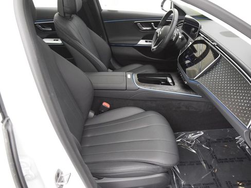 Used 2026 Mercedes-Benz E 350 Sedan image 16