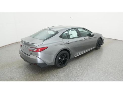 New 2026 Toyota Camry SE image 9