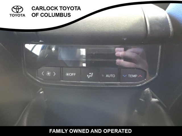 Used 2022 Toyota Highlander XLE AWD/4WD image 22