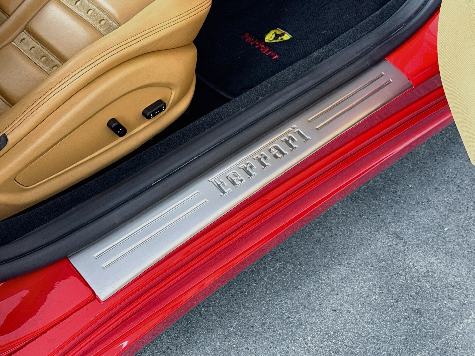 Used 2010 Ferrari California RWD image 75