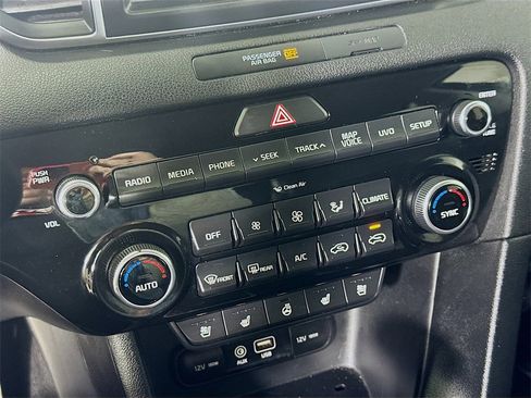 Used 2017 Kia Sportage SX image 26