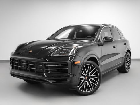 Certified 2025 Porsche Cayenne image 1