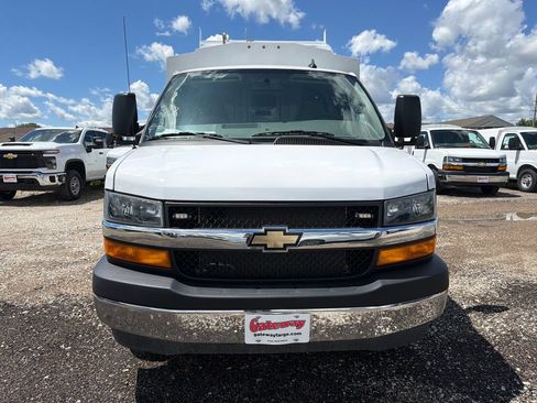 New 2025 Chevrolet Express 3500 w/ Power Convenience Package RWD image 3
