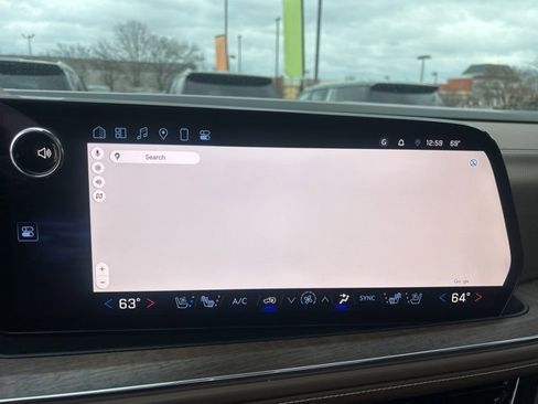 Certified 2025 Chevrolet Suburban High Country image 23