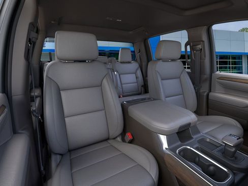 New 2026 GMC Sierra 1500 SLT image 16