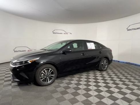 Certified 2024 Kia Forte LXS w/ LXS Technology Package FWD image 4