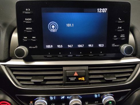 Used 2018 Honda Accord LX image 25