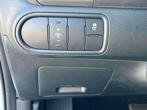 Used 2017 Kia Forte LX image 14