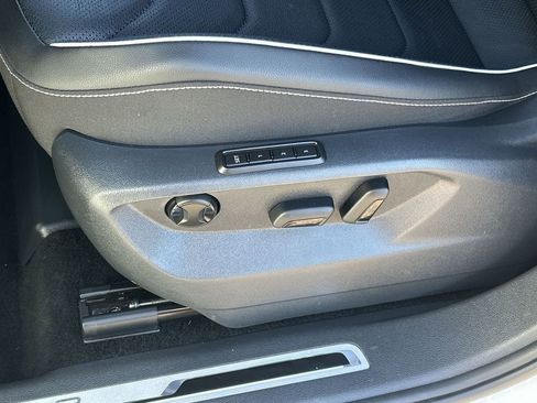 Certified 2023 Volkswagen Tiguan SEL R-Line AWD/4WD image 17