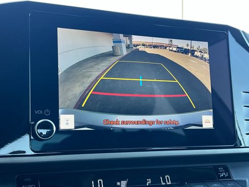 Used 2025 Toyota Camry LE FWD image 18