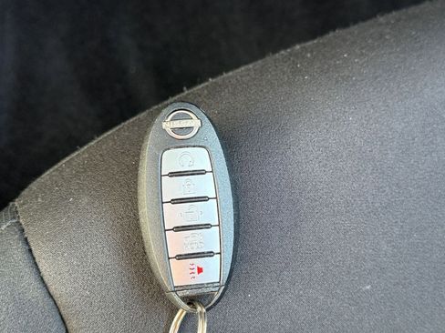 Used 2025 Nissan Altima 2.5 SV image 18