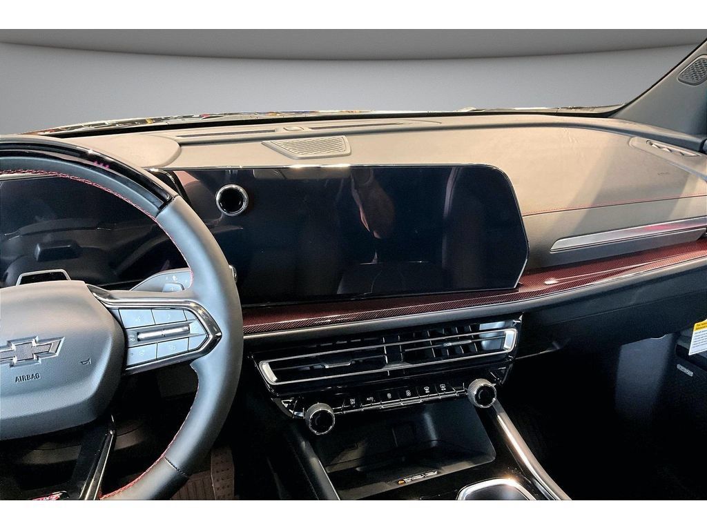 New 2026 Chevrolet Traverse RS w/ LPO, Floor Liner Package FWD image 8