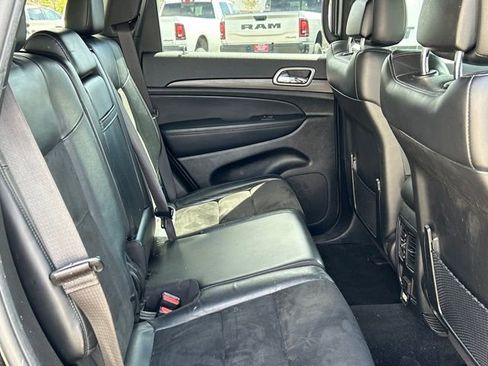 Used 2022 Jeep Grand Cherokee Laredo X AWD/4WD image 19