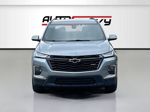 Used 2023 Chevrolet Traverse RS AWD/4WD image 2