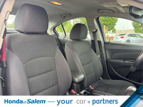 Used 2012 Chevrolet Cruze LT w/ RS Package FWD image 13