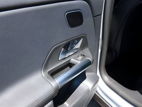 Certified 2025 Mercedes-Benz GLA 250 4MATIC image 42