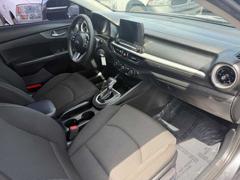 Used 2020 Kia Forte LXS FWD image 14