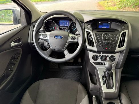 Used 2014 Ford Focus SE image 4