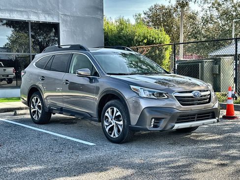 Used 2022 Subaru Outback Limited image 11
