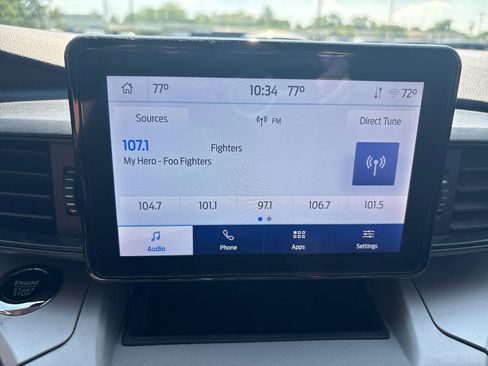 Used 2023 Ford Explorer XLT AWD/4WD image 17
