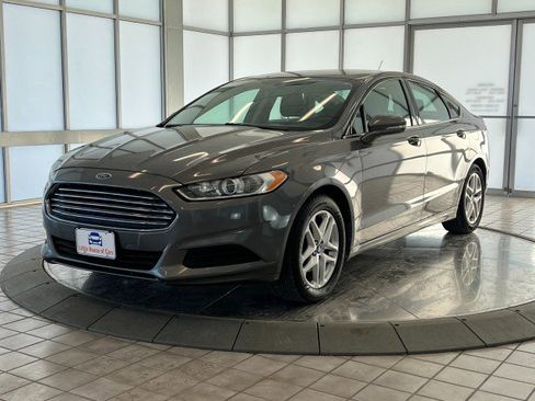 Used 2013 Ford Fusion SE image 3