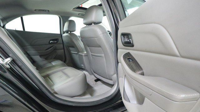Used 2015 Chevrolet Malibu LT w/ Leather Package FWD image 11