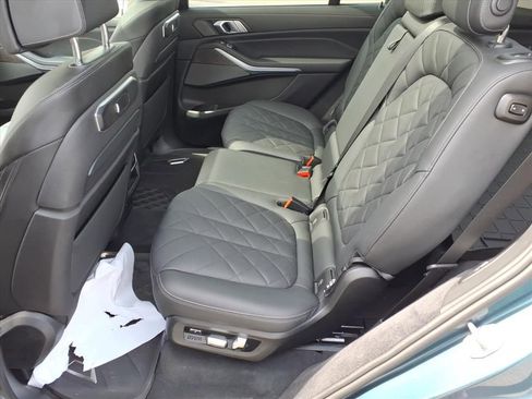 Used 2024 BMW X7 xDrive40i AWD/4WD image 14
