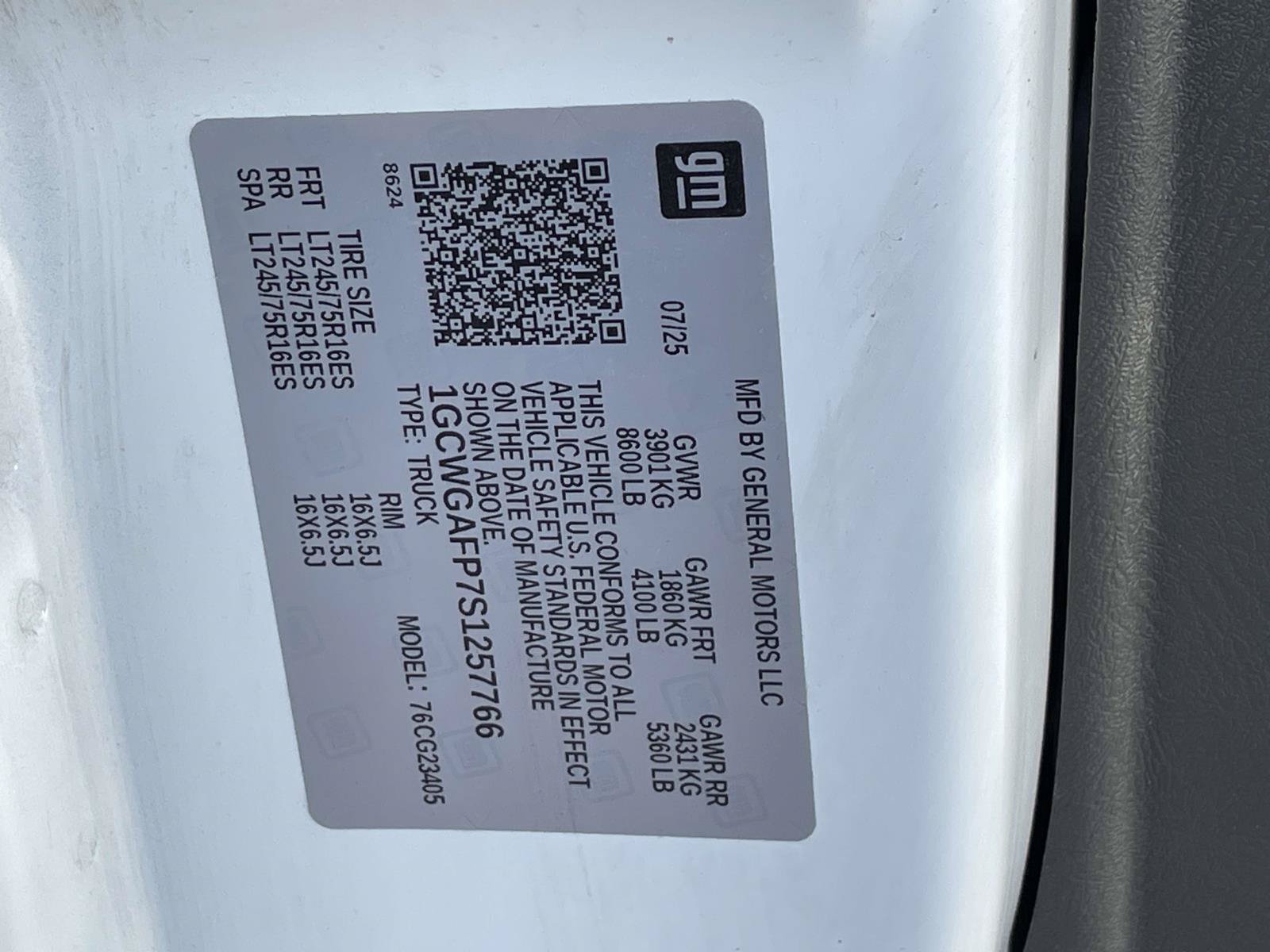 Certified 2025 Chevrolet Express 2500 w/ Driver Convenience Package RWD image 33