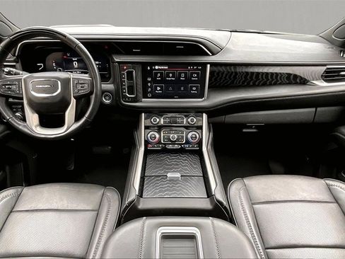Used 2023 GMC Yukon Denali w/ Denali Reserve Package image 7