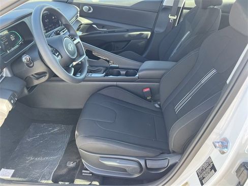 New 2026 Hyundai Elantra Blue image 9
