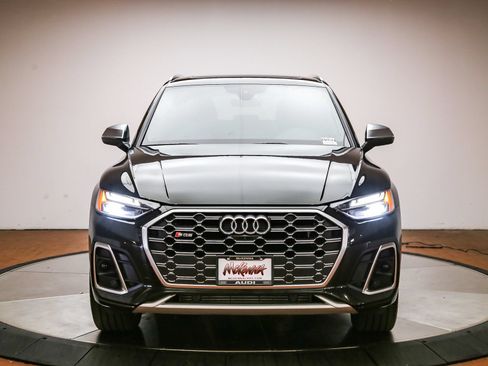 Certified 2022 Audi SQ5 Premium Plus w/ Premium Plus Package AWD/4WD image 2