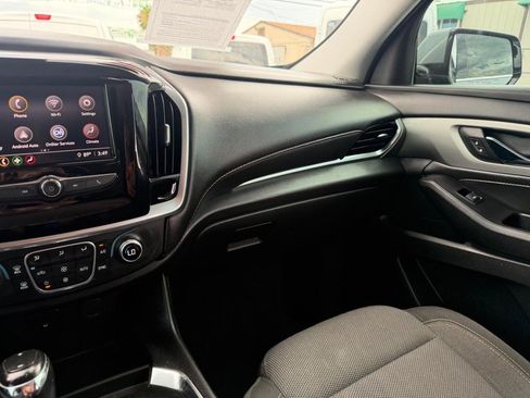Used 2020 Chevrolet Traverse LT FWD image 26