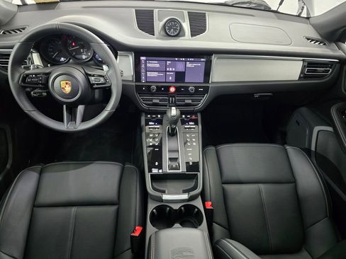 New 2026 Porsche Macan AWD/4WD image 18