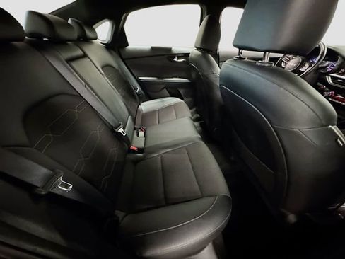 Used 2023 Kia Forte GT-Line image 29