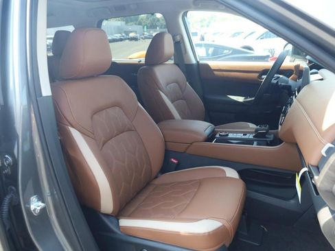 New 2026 Nissan Pathfinder Platinum AWD/4WD image 22