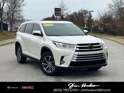 Used 2019 Toyota Highlander SE