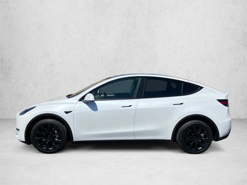 Used 2023 Tesla Model Y Long Range AWD/4WD image 8