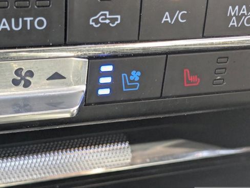 Used 2021 Ford F150 Lariat image 23