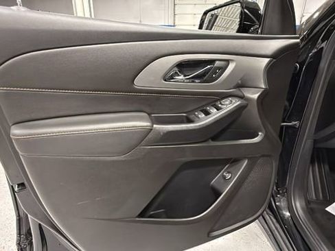 Used 2020 Chevrolet Traverse LT w/ LPO, Floor Liner Package AWD/4WD image 15
